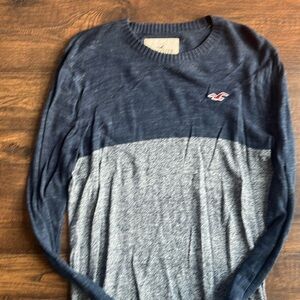 Hollister long sleeved sweater
